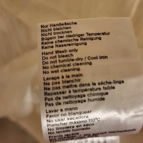 Olsen. Sleeveless v-neck jersey blouse. Cream. Med. - Picture 4 of 6